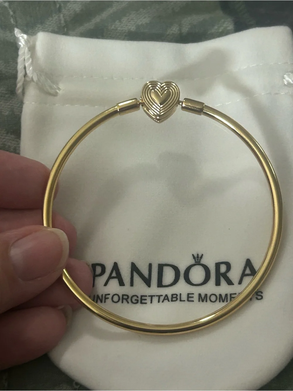 authentic pandora bracelet  Radiating Heart Clasp Bangle 14k gold plating